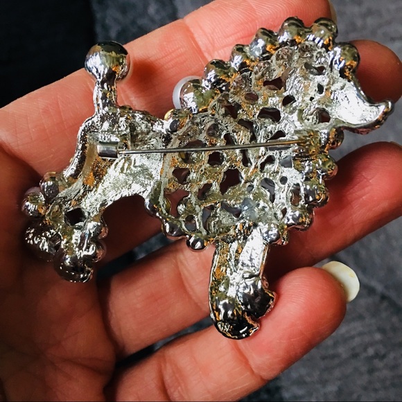 Dog Brooch Poodle White Faux Pearl Silver Tone Pin - Picture 5 of 7